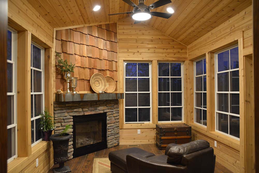 Three season with fireplace